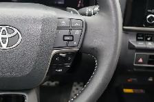 2026 Toyota Camry SE - Photo 8