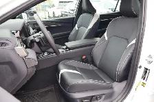 2026 Toyota Camry SE - Photo 12