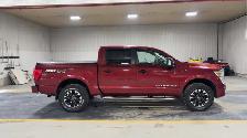 2018 Nissan Titan - Photo 6