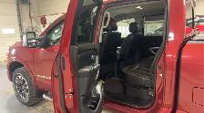 2018 Nissan Titan - Photo 12