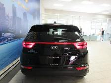 KIA SPORTAGE 2018 LX AUTOMATIQUE 2.4L JAMAIS ACCIDENTE ET TRES P - Photo 2