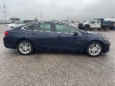 2017 Chevrolet Malibu - Photo 4