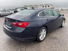 2017 Chevrolet Malibu - Photo 5