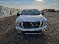 2017 Nissan Titan - Photo 8