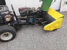 SOUFFLEUSE.  JOHN DEERE. AVEC. MOTEUR. AUXILIERE - Photo 5