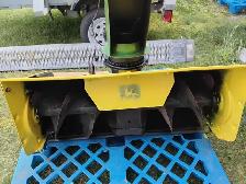 SOUFFLEUSE.  JOHN DEERE. AVEC. MOTEUR. AUXILIERE - Photo 7