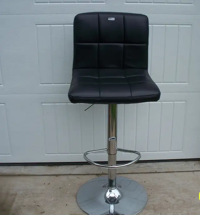 Barstool