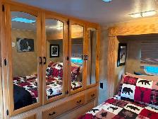 2006 Keystone Hornet 33ft - Photo 8