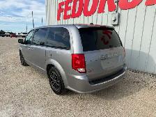 2018 Dodge Grand Caravan GT - Photo 2