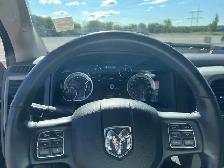 2023 Ram 1500 Classic Express | 5.7L V8 | No Accidents - Photo 3