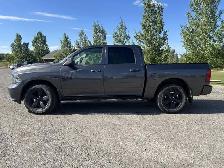 2023 Ram 1500 Classic Express | 5.7L V8 | No Accidents - Photo 5