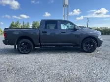 2023 Ram 1500 Classic Express | 5.7L V8 | No Accidents - Photo 8