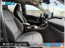 2020 Toyota RAV4 Hybrid LE AWD - Mint Condition - Photo 21