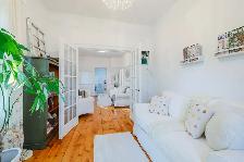 Charming Artist's Cottage in Thorold - Photo 3