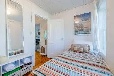 Charming Artist's Cottage in Thorold - Photo 6