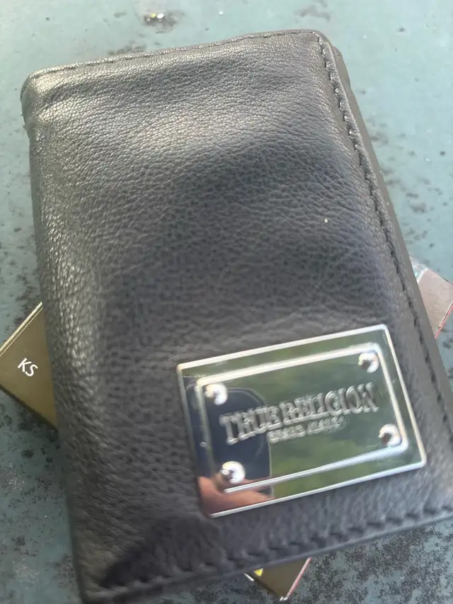True  Religion wallet authentic!