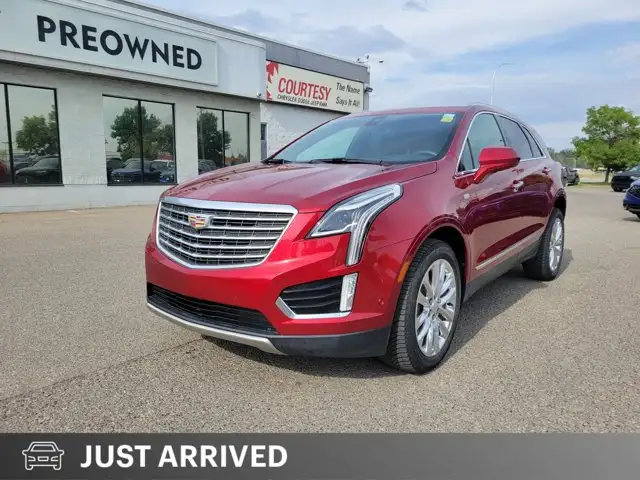 2019 Cadillac XT5 Platinum AWD | Clean Carfax! | Heads Up