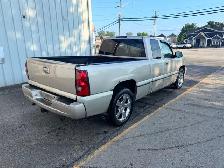 2005 Chevrolet Silverado SS - Photo 3