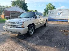 2005 Chevrolet Silverado SS - Photo 7