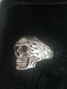 Travis Barker clocks and color sterling silver skull ring - Photo 3
