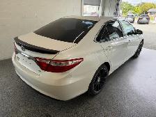 2015 Toyota Camry SE - Photo 3
