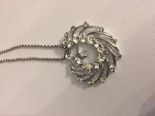 COLLIER BRELOQUE BRILLANTE FINIE ARGENT 3 POUCES DE LARGE $10.00 - Photo 2
