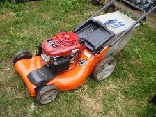 Husqvarna  21inch Self-Propelled gas   Lawnmower. - Photo 3