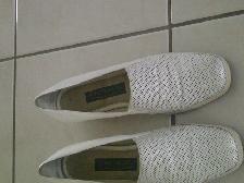 SOULIERS CUIR BLANC EASY SPIRIT GR 7AA FEM TALONS 1.5HAU: $10.00 - Photo 2