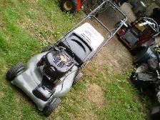 CRAFTSMAN   21inch Self-Propelled gas   Lawnmower.