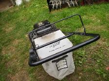 CRAFTSMAN   21inch Self-Propelled gas   Lawnmower. - Photo 5