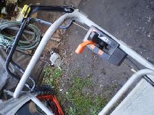HONDA HRB215  21inch Self-Propelled gas   Lawnmower. - Photo 6