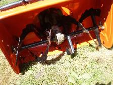 ARIENS Compact 24inch gas Snowblower 2 Stage - Photo 3