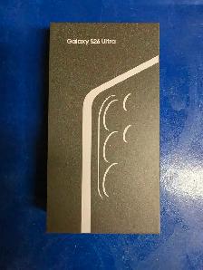 Samsung Galaxy s26 ultra 512 GB with OtterBox defender case - Photo 3