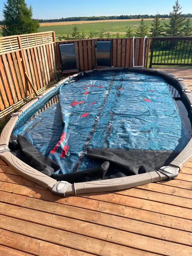 FREE swimming pool and all accessories