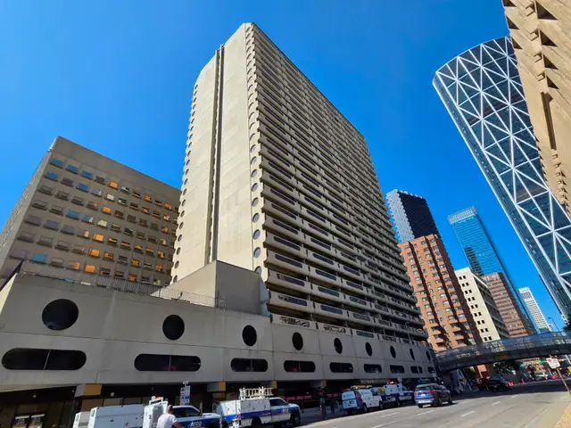 Downtown 1-Bedroom   Den with Indoor Parking
