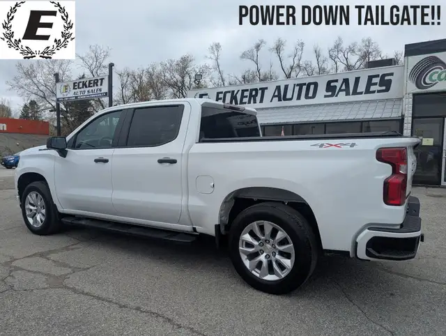 2021 Chevrolet Silverado 1500 CUSTOM WITH POWER DOWN TAILGATE!