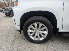2021 Chevrolet Silverado 1500 CUSTOM WITH POWER DOWN TAILGATE! - Photo 2