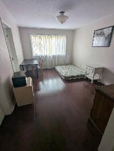 Master bedroom with private bathroom at Barrhaven East/ ASAP - Photo 7