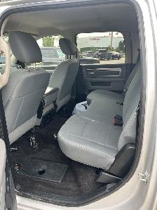 2017 Ram 1500 SLT - Photo 19