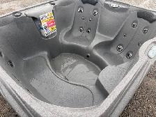 NEW 5 person Jacuzzi hot tub 2025 clearance - Photo 3