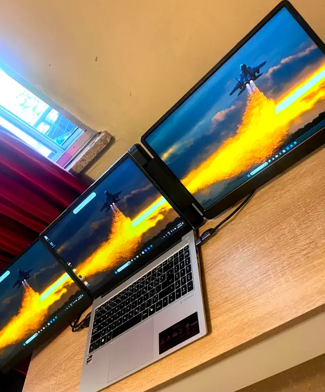 Portable Tri-Screen Monitor 15.6 inch