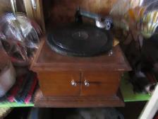 Huge Yard Sale and Collectables Sale. - Photo 7