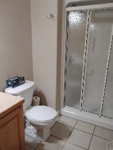 Granny Suite for rent in quiet Hampton neighbourhood! - Photo 2