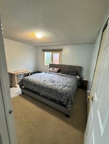 UPPER LEVEL ROOM FOR RENT NEAR SHOPPERS WORLD MALL