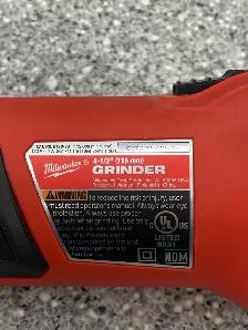 Milwaukee 6130 Grinder - Photo 2