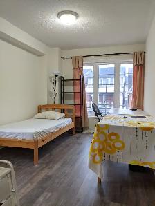 Female, 2nd flr w/ Private Bath Parking @York University Village