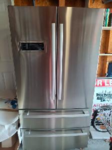 Bosch fridge for parts, doesn't work properly - Photo 4