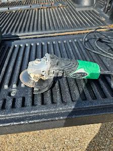 Hitachi 4 inch Angle Grinder, works great. $ 30