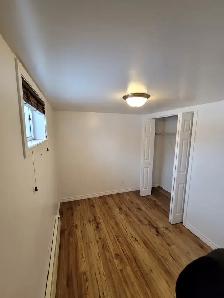 2 Bedroom Basement Apartment - Photo 2