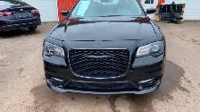 2022 CHrysler 300S - Photo 2